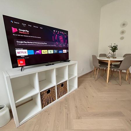 Luxurious One Room Apartment Near Schoenbrunn Palace Wenen Buitenkant foto