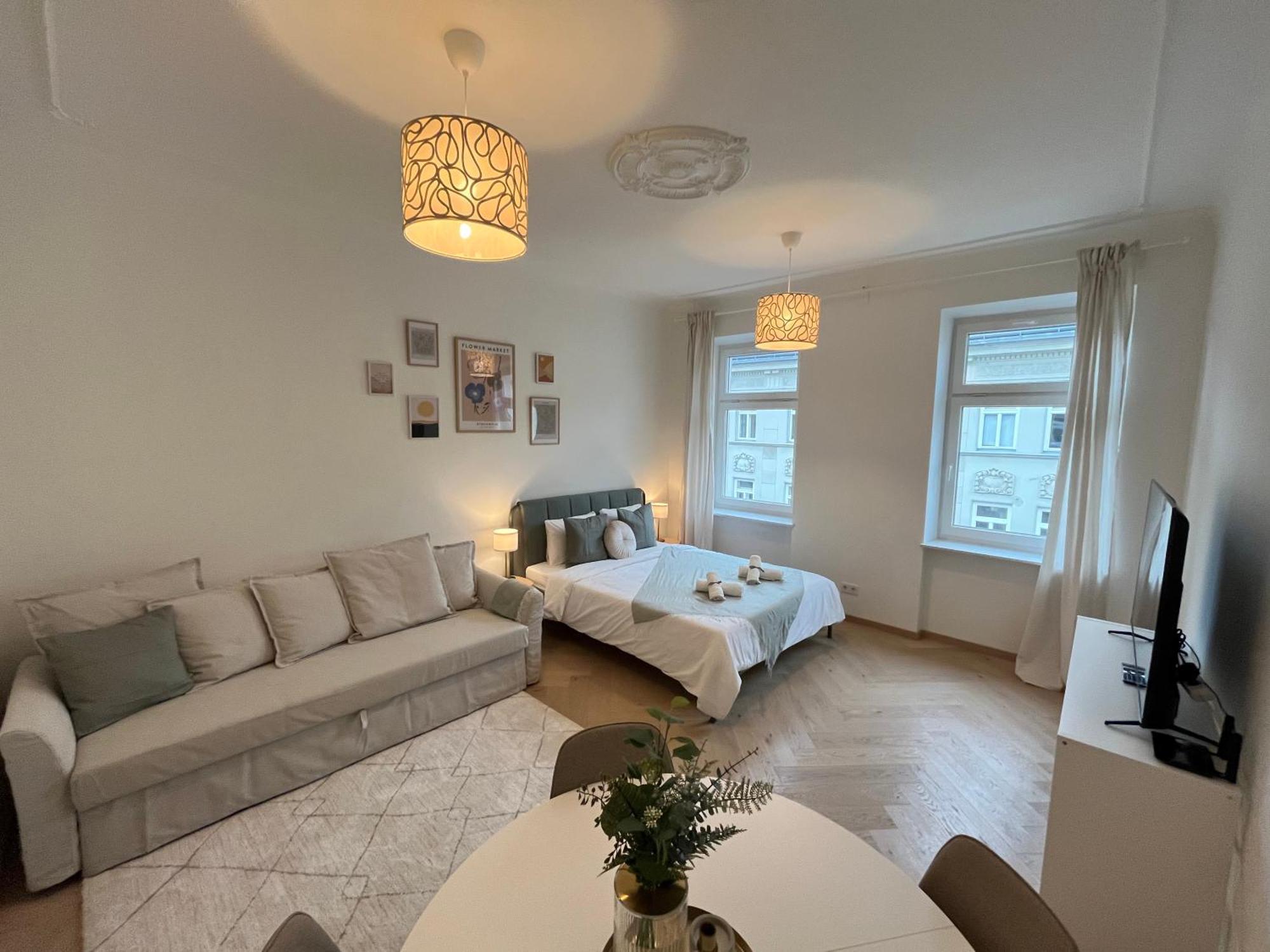 Luxurious One Room Apartment Near Schoenbrunn Palace Wenen Buitenkant foto