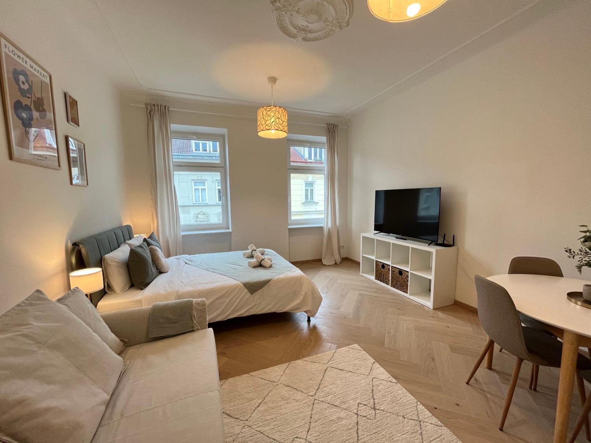 Luxurious One Room Apartment Near Schoenbrunn Palace Wenen Buitenkant foto