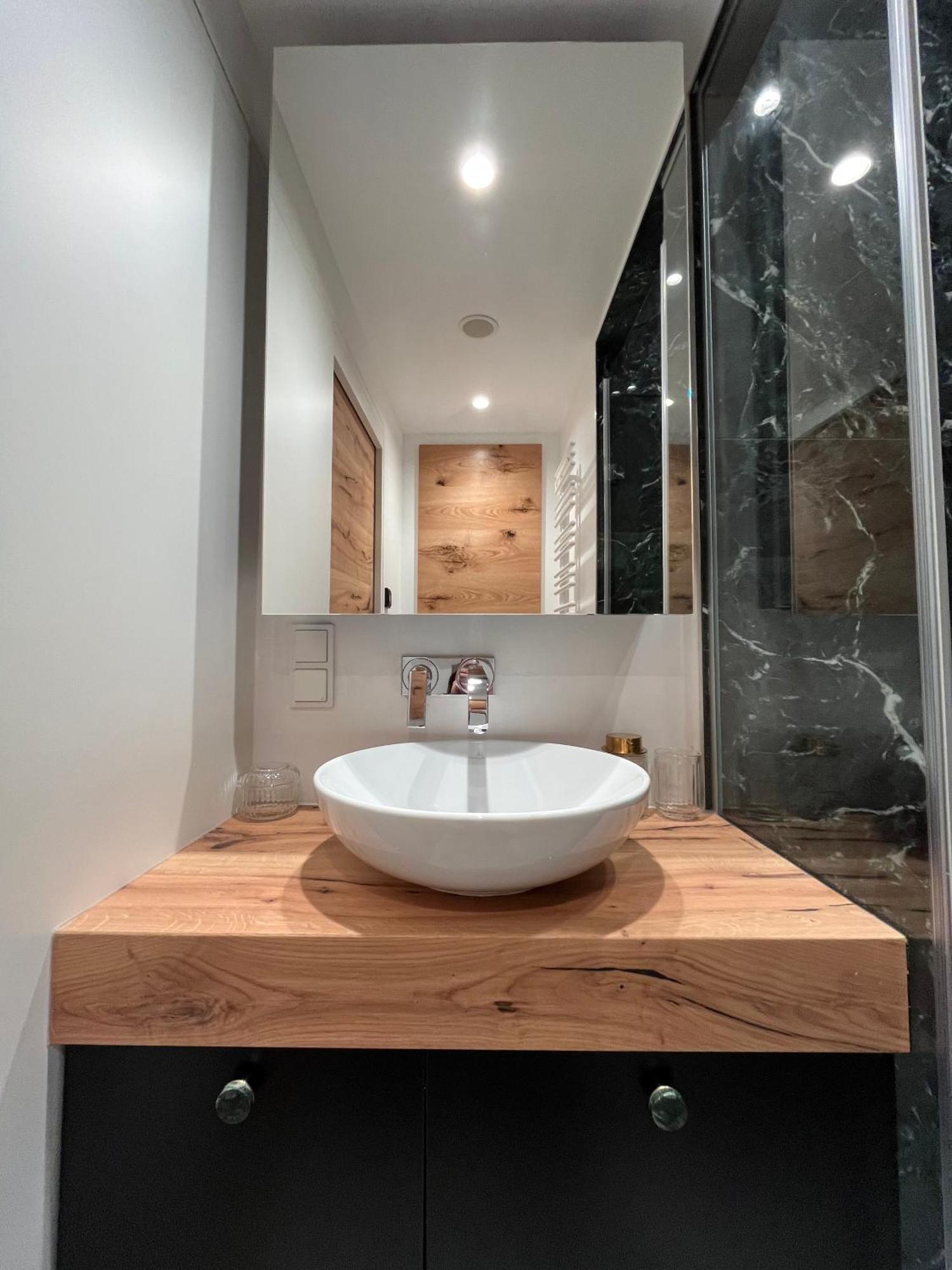 Luxurious One Room Apartment Near Schoenbrunn Palace Wenen Buitenkant foto